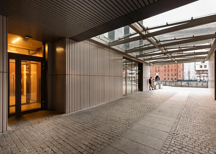 Flatbook - Center Premium Granaria アパート